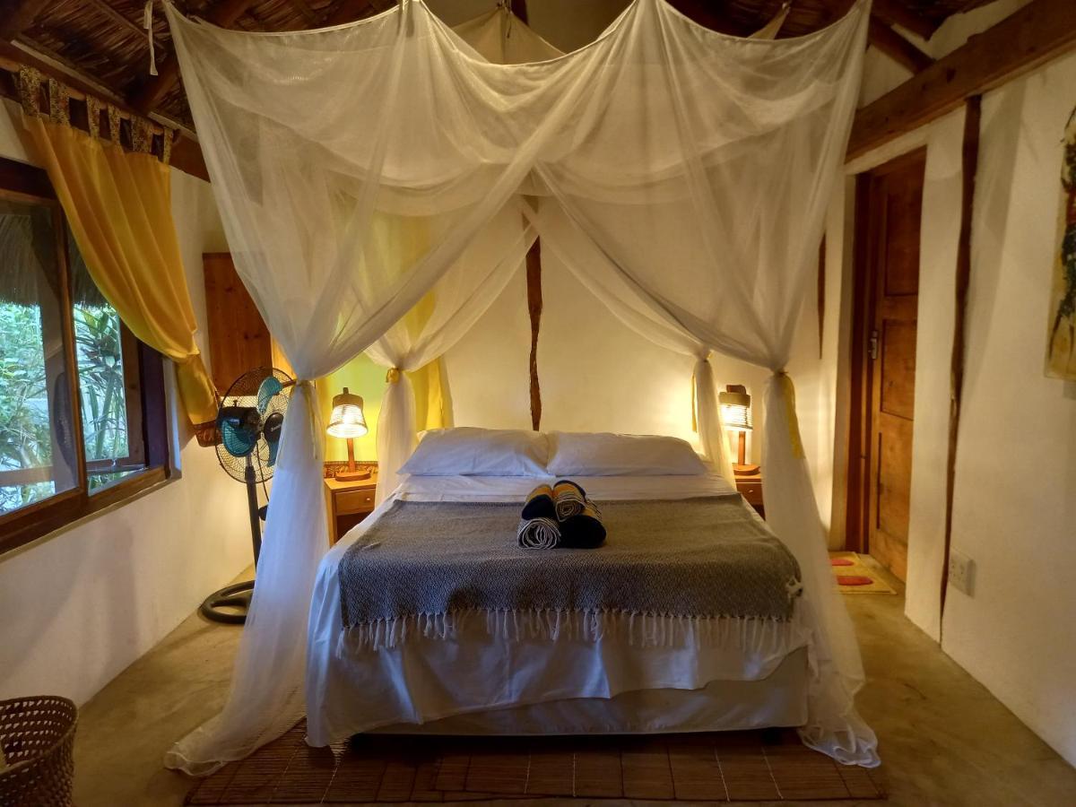 ホテル Casa Camaleao Gekko Cottadge Praia do Praia do Tofo エクステリア 写真